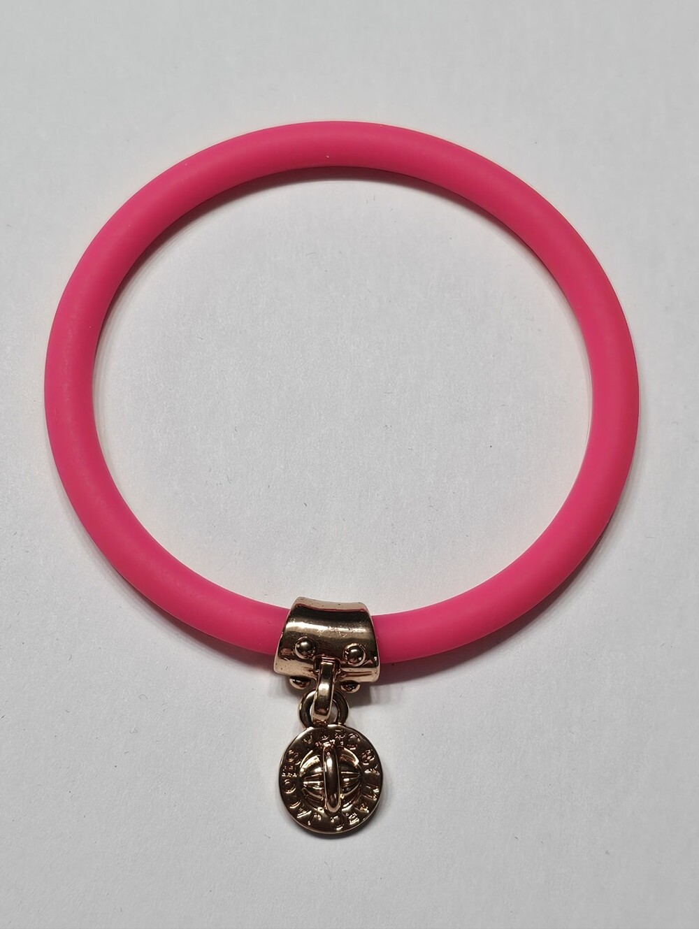 Marc by Marc Jacobs Knockout Pink Silicone Turnlock Bracelet Rose Gold